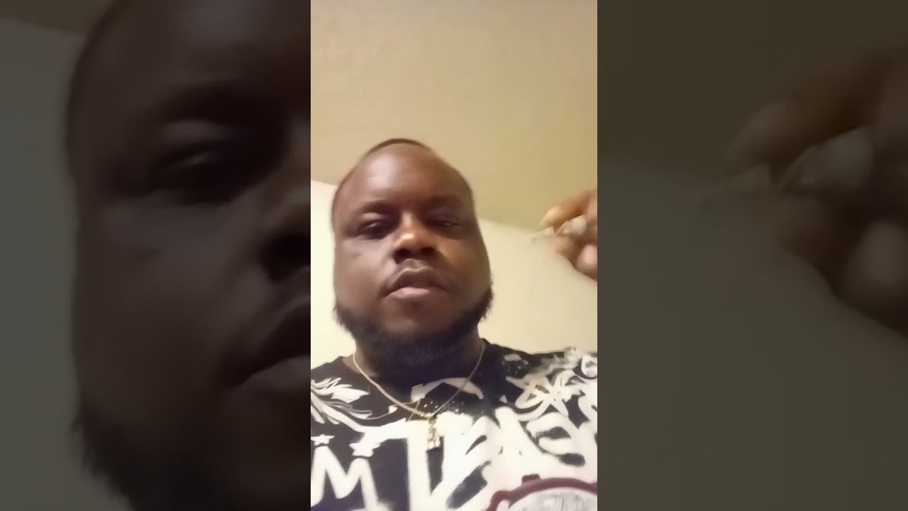 Rolling $100 dollars 💵  blunt