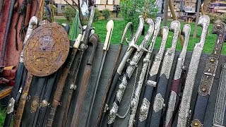 Блошиный рынок в ТБИЛИСИ - немецкие старые вещи, Кавказское Холодное Оружие и ножи