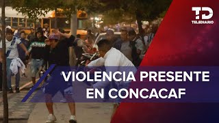 Aficionados de Rayados y Comunicaciones PELEAN previo al partido de la Concacaf