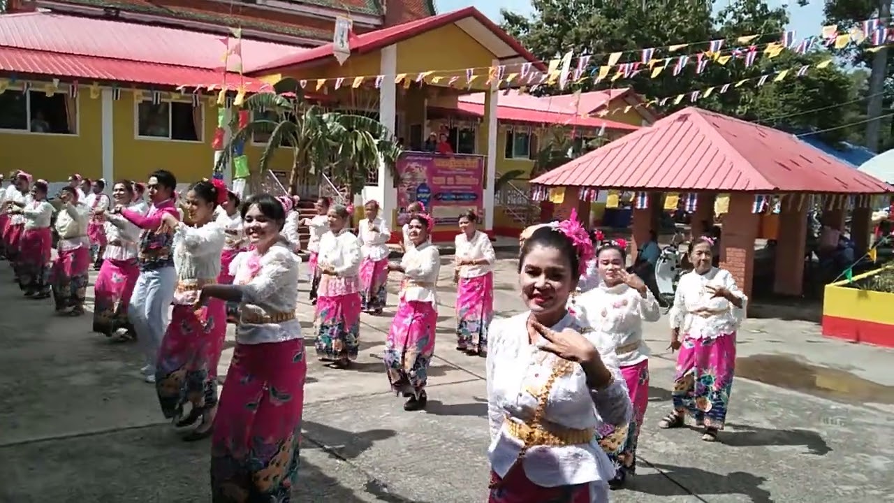 เพลงบุญรักบุญกฐินรำที่วัดนาร่องจ