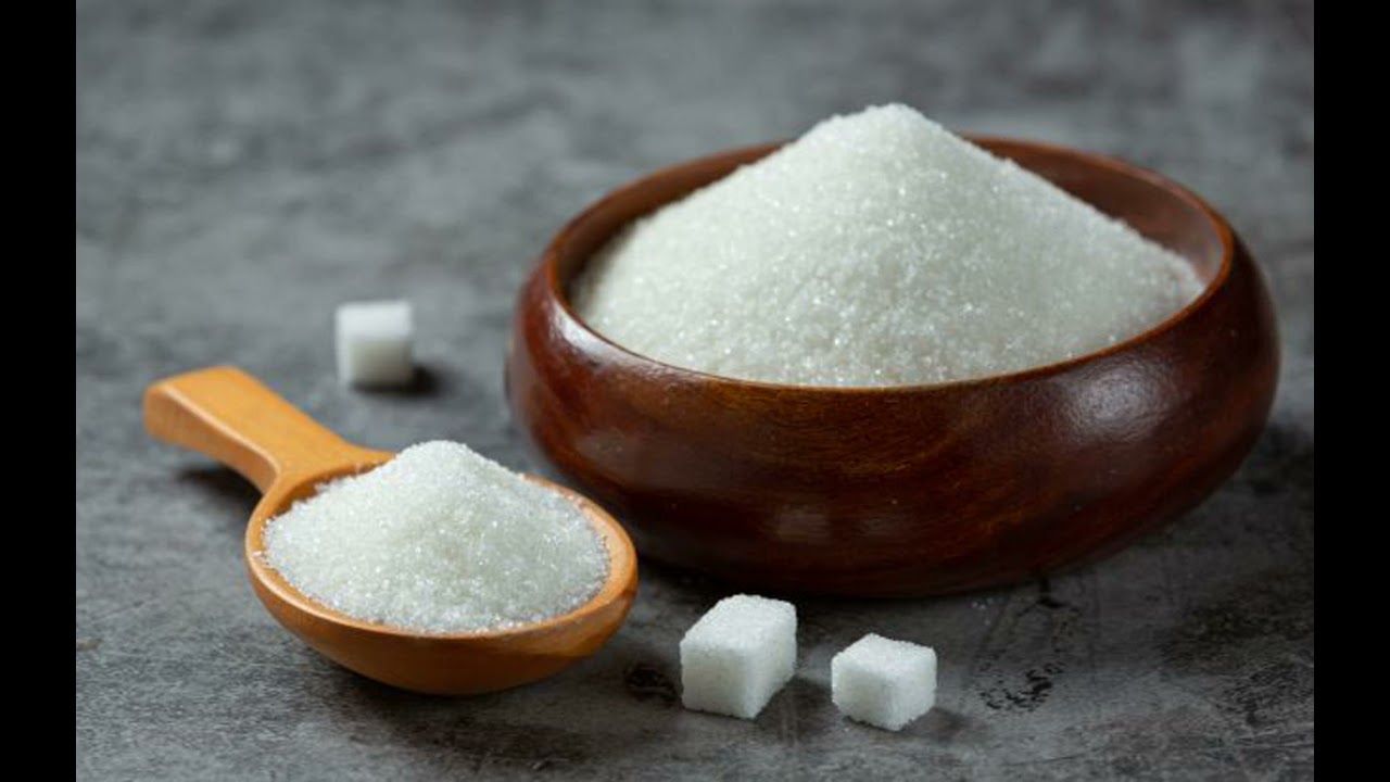 Рассыпанный сахар в приметах: о каких событиях он предупреждает.