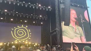 Information Lizzy McAlpine - All Falls Down LIVE Lollapalooza 2024 Guide