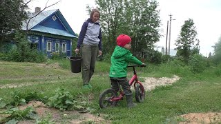 БЕЗ МУЖА В ДЕРЕВНЕ. ВСЁ СЛОМАЛОСЬ. ХОЗЯЙСТВО НА МНЕ