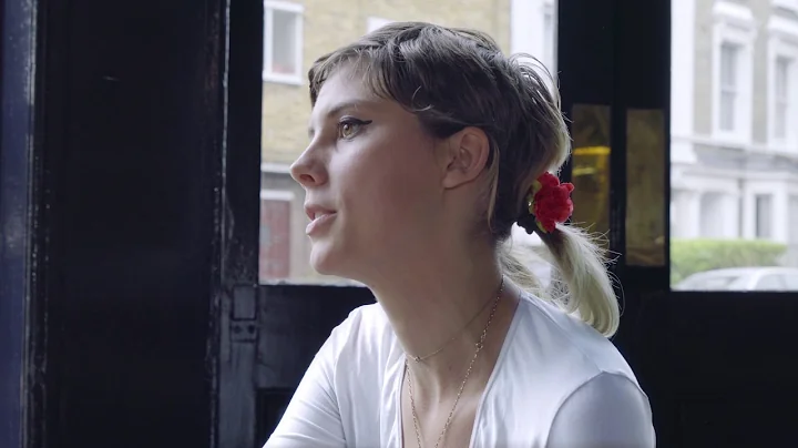 Ellie Rowsell | Wolf Alice | Register To Vote