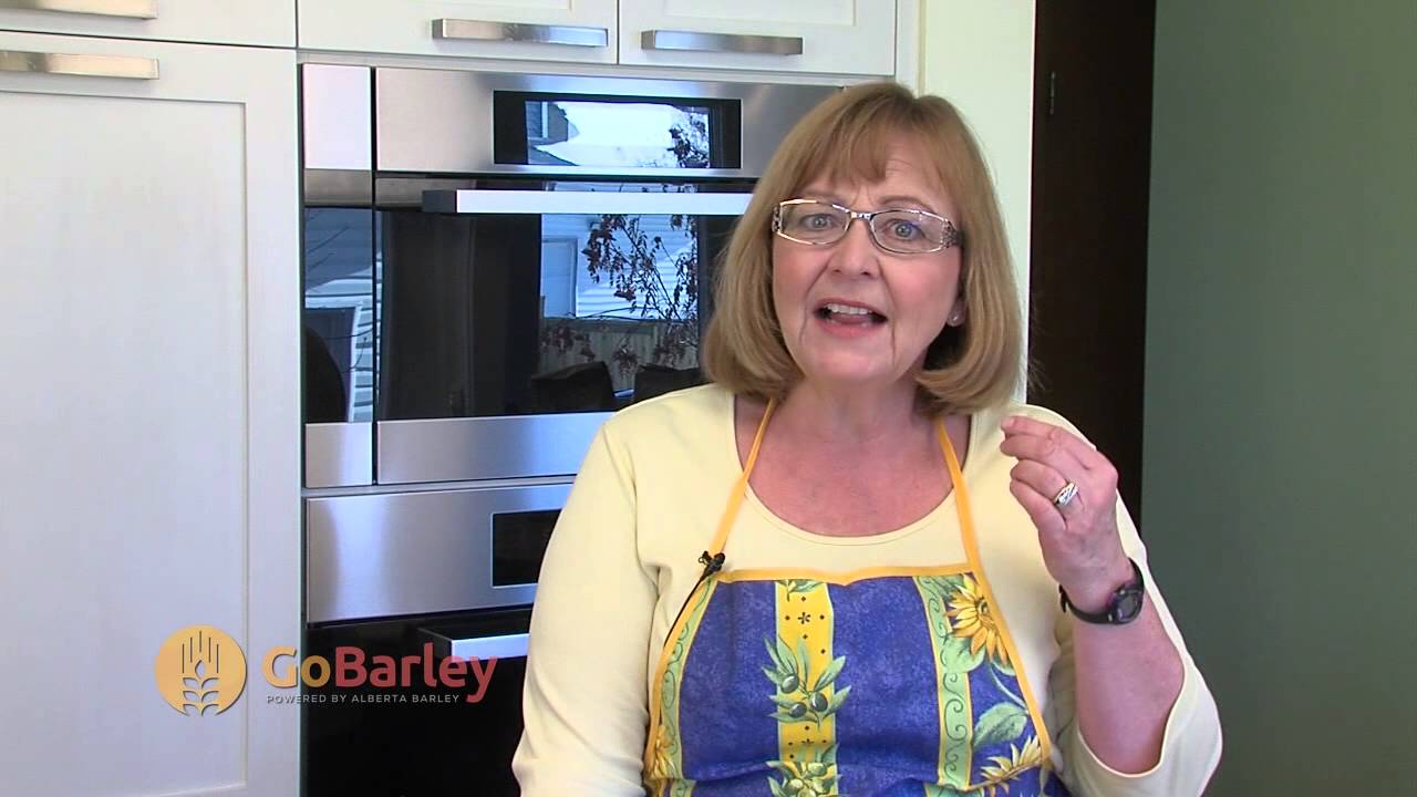 Q&A with Linda: How long do I cook barley? - YouTube