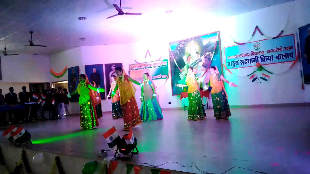 8th and 9th class girls dance Performance in jnv raebareli in 15 August ...
