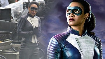 Iris West gets Superpowers and a Costume - The Flash Season 4