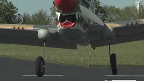 Spotlight: Top Flite® Gold Edition™ P-40 Warhawk .60 & Giant Scale ARFs
