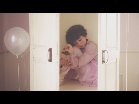 コレサワ「愛を着て」【Music Video】