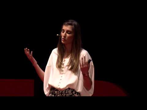 Dünya Şampiyonu mu, Profesyonel Perde Takıcısı mı? | Neslihan Demir | TEDxIstanbul