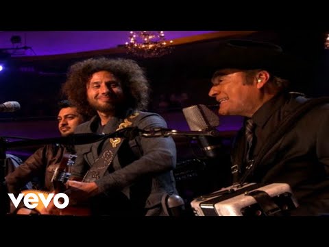 Somos Más Americanos (En Directo Desde Los Angeles MTV Unplugged)