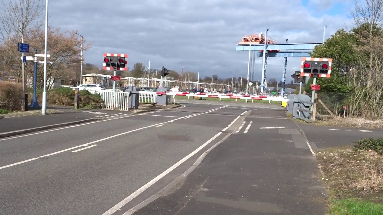 Preston Docks Level Crossing - Lancashire (24/3/19)