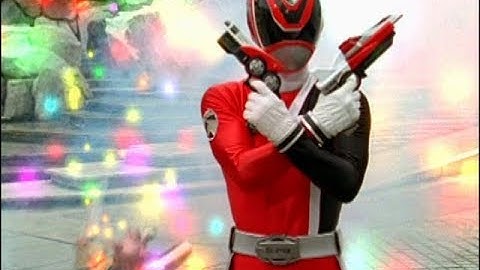 Power Rangers Battle | E32 Wormhole | S.P.D. | Power Rangers Official