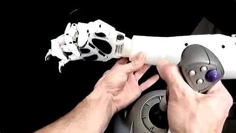 3D Printed Humanoid Robot - Animatronic Hand Robot u0027 InMoov