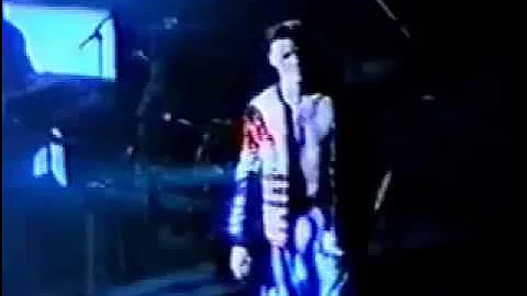 Vanilla Ice Extremely Live Concert [1991] Part 3