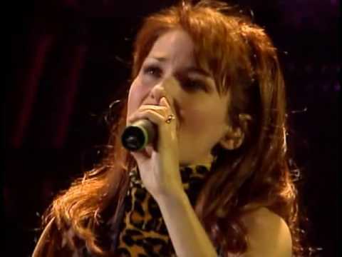 Shania Twain - You're Still The One & Black Eyes, Blue Tears (Live In ...