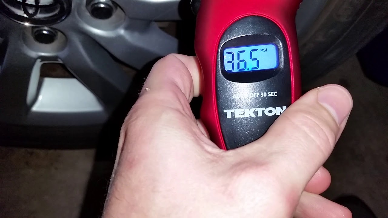 TEKTON 5941 Digital Tire Gauge Trying it out for the first time