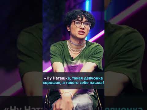 Мама тащила домой пьяного папу и бабки сидели на лавке и такие "Ну Наташка, такая девчонка хорошая"