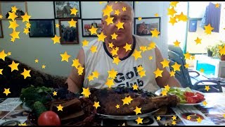 Рецепт приготовления мяса ноги дикого кабана замаринованого с чесноком и грибами в духовке . Рецепт приготовления мяса ноги дикого кабана замаринованого с чесноком и грибами в духовке .