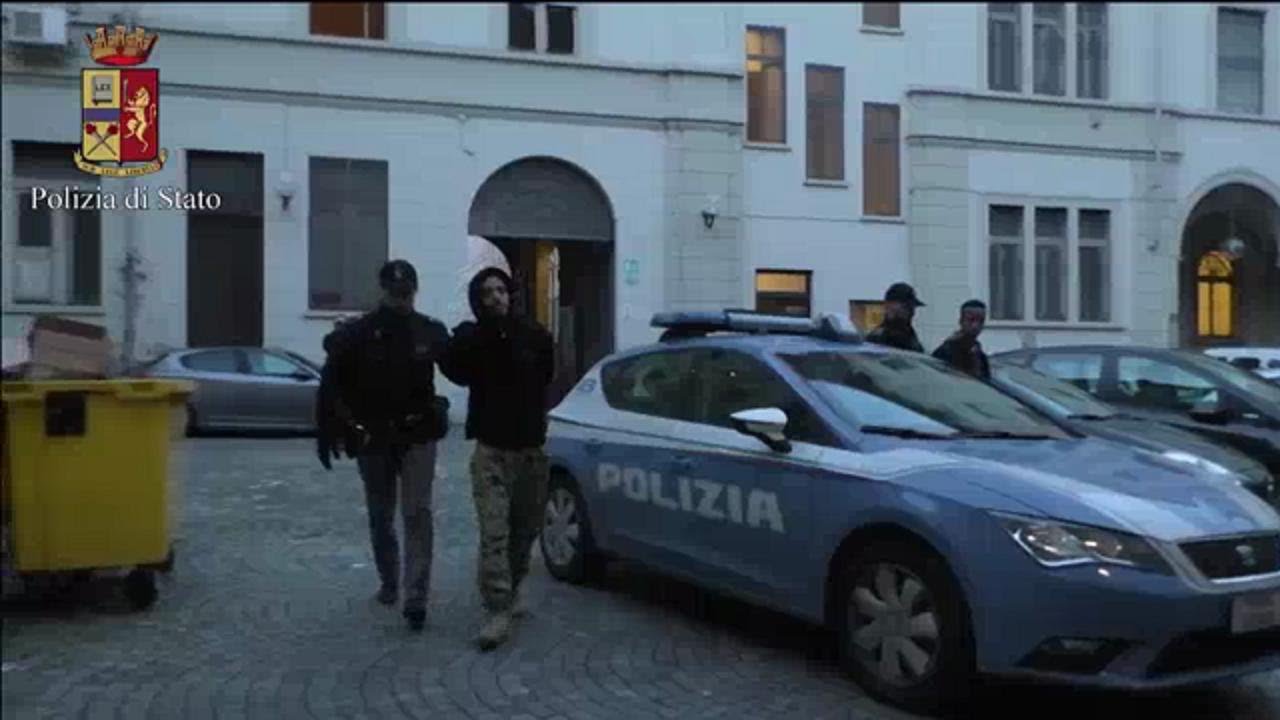 Torino, blitz allex villaggio olimpico occupato, sequestrati 21 kg ... Polizia di stato torino