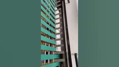 hamburger paper cutting machine (auto conveyor belt)