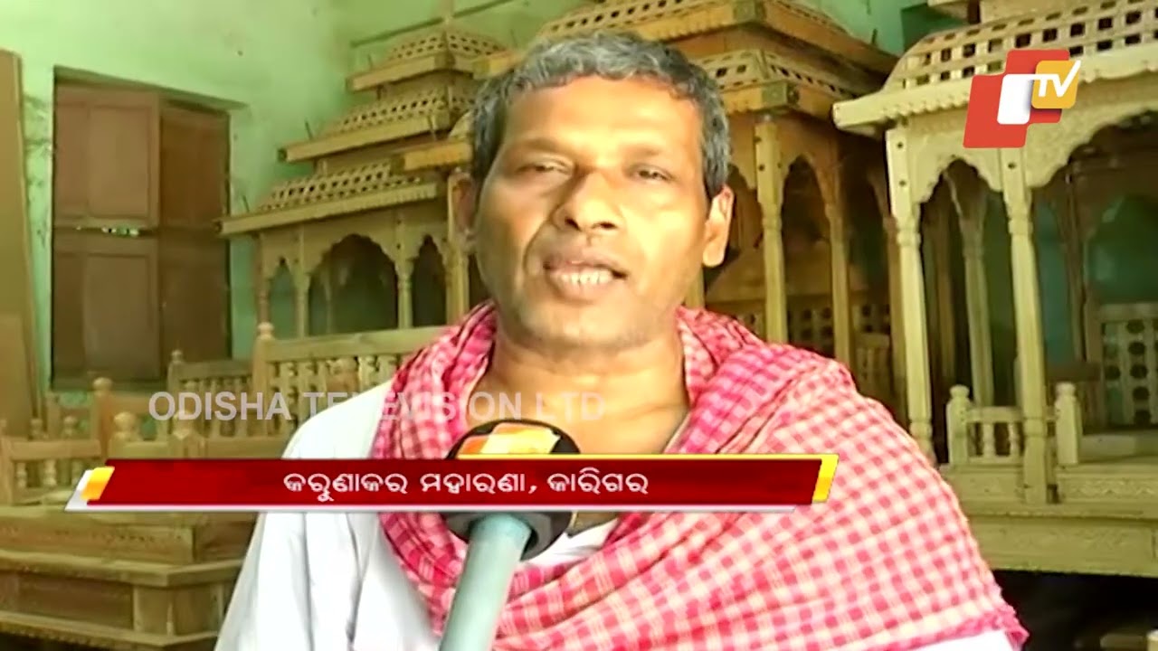 Khandayat Patana Artists Engaged In Making Vimana For Dola Melana