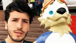 Momentos divertidos ((SEBASTIAN YATRA)  Ya no tiene novio, Por perro , en vivo No hay nadie más