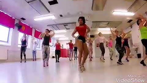 Ana Arruda - Samba no Pé (É No Pagode - Art Popular)