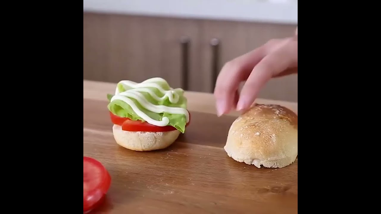BROTFIX - die Silikonbackform für perfekte Brötchen - YouTube