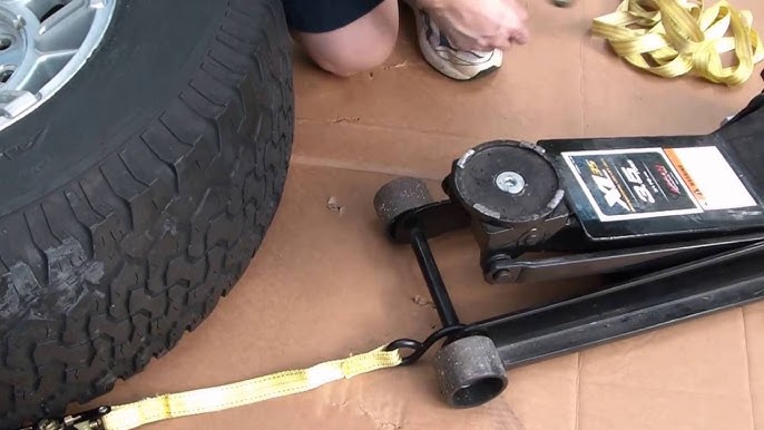 Cómo cambiar Tapacubos al coche 🚘 Cómo quitar y sustituir por