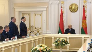 Лукашенко: Сядьте вдвоём и отрубите! // Что Лукашенко потребовал от правительства?
