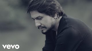 Video thumbnail of "Irfan Özata - Tuhaf Geliyor"