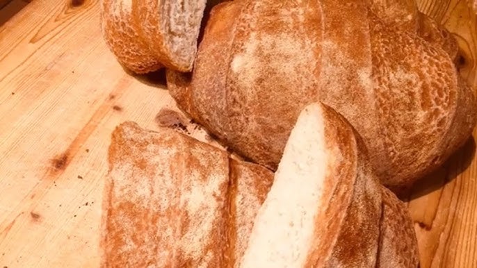 Pane fatto in casa con i licoli lievito madre 