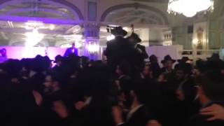 Chabad chassidim Jewish wedding dancing