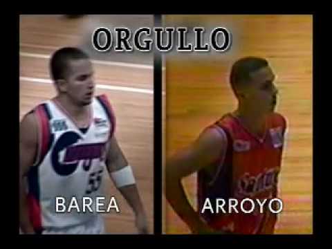 Se necesitaron 30 aÃ±os para que los Cangrejeros de Santurce volvieran a cargar con un campeonato del baloncesto superior y solamente cinco para que ganaran otros cuatro.Teo CruzY, naturalmente, se necesitÃ³ armar todo un rompecabezas deportivo y empresarial para lograr una gesta que solamente otras dos franquicias han conseguido en la historia de 78 aÃ±os del principal circuito deportivo local. Yo tenÃ­a el recuerdo del Santurce de Teo Cruz, dice Angelo Medina, el responsable de reintroducir a la Liga Superior una de las franquicias de mayor tradiciÃ³n, cuando, en 1998, mudÃ³ a los Tiburones de Aguadilla a la capital para fusionarlos con los moribundos Capitalinos de San Juan. Santurce tenÃ­a la mÃ­stica, y pensÃ© en revivir esa legendaria franquicia, de la que yo escuchaba de Ã©pocas pasadas. Entonces se dio la fusiÃ³n de mis Tiburones de Aguadilla con los Capitalinos, luego de que forzosamente tuviera que llevarme la franquicia de mi pueblo. Medina no vino solo. ProcurÃ³ traerse, entre otros, a su point guard GuayacÃ¡n Santiago, a su refuerzo Thomas Jordan ya su gerente general Eddie GonzÃ¡lez, quien fue durante muchos aÃ±os su mano derecha en los asuntos baloncelÃ­sticos, para sentar las bases de lo que poco despuÃ©s convertirÃ­a en el trabuco cangrejero que ganÃ³ los cetros del 1998 al 2001 y luego repitiÃ³ la dosis en el 2003.Piculin OrtizYa yo habÃ­a conseguido llegar a una semifinal con los Tiburones, y recuerdo que la gente siempre me dijo que la capital no era buen lugar para una <b>...</b>