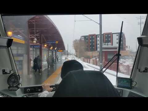 Video: METRO Blue Line, Minneapolis ve Bloomington'da