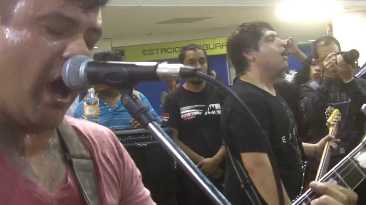 Strike 3 - Tu eres para mi @ Metro San Lazaro 10oct13 www.rockxmexico.com