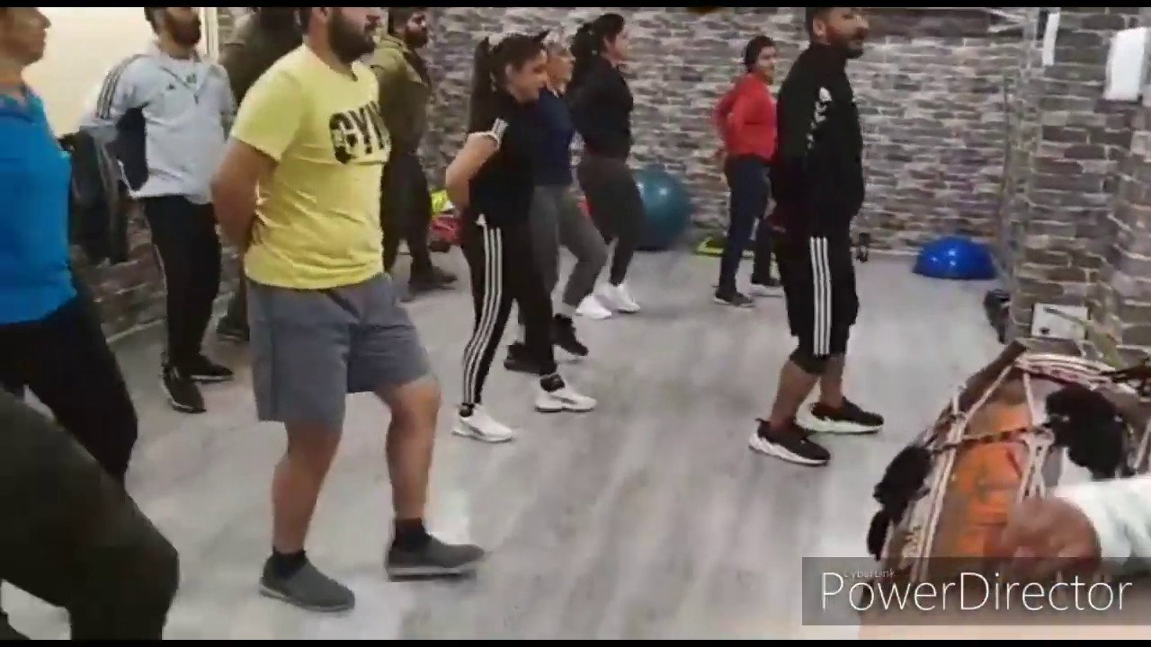 Live Dhol Bhangra Fitness Session Gold'S Gym Amritsar. YouTube