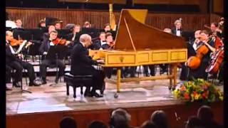 Bach Harpsichord Concerto in F minor BWV 1056 Arie Vardi plays and conducts.