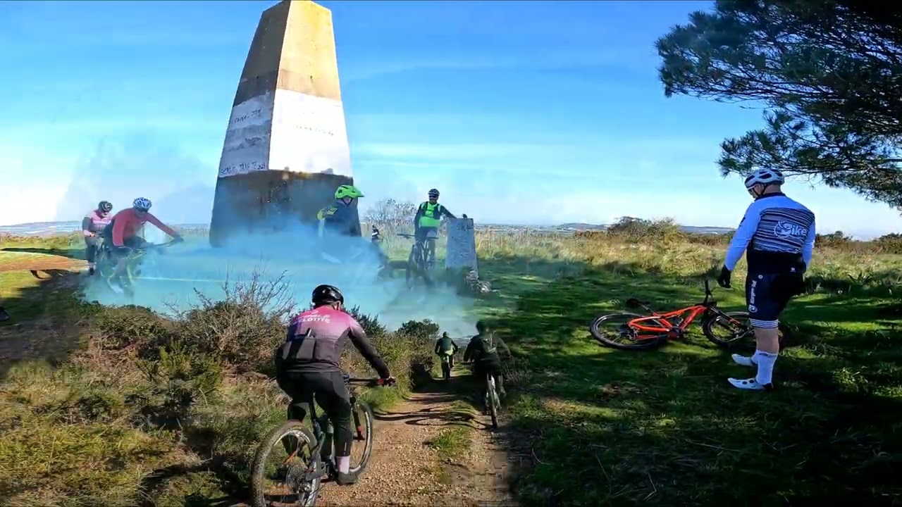 Serves - Carecas do Pedal