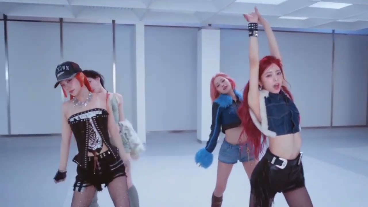 Glass Roses "Mr.Vampire" (ITZY) DEBUT Teaser 2