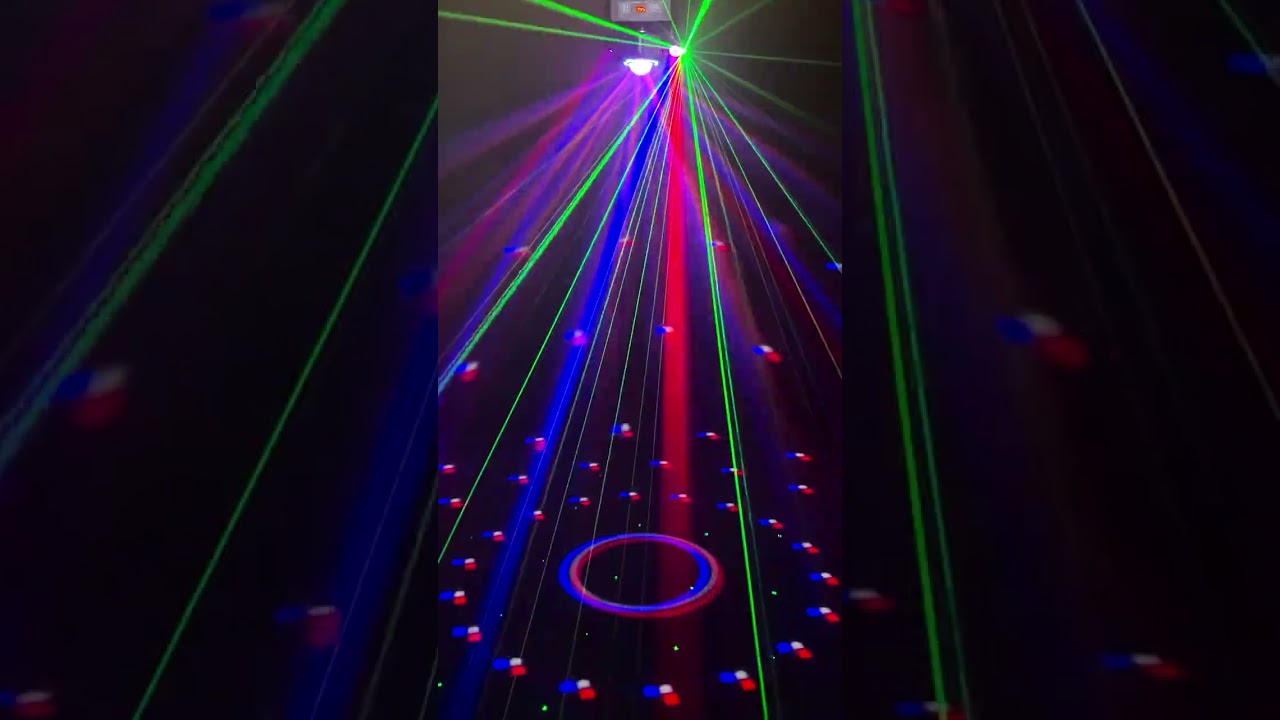 #LaserLight #KTVLighting #BarLighting #StageLightingThe three-armed miniature giant laser beam rot