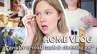 WEEKLY VLOG 💙🩷 | finding out gender, how we host in our fixer upper home & pregnancy clothing haul