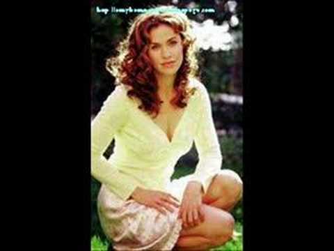 I love this serie, Judging Amy. Amy brenneman is a great actress and also a producer. Love the drama of the show.