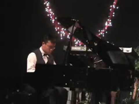Charles Qi plays piano for Love Philippines a Fund...
