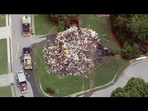 Family displaced after fire destroys Dacula home - YouTube