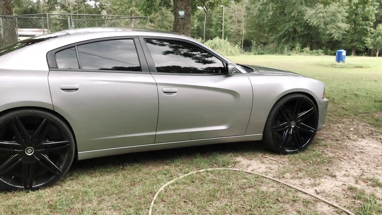 Dodge Charger on 26s with 2 15 cvx flexin - YouTube