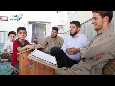 كتاب الله أحيانا وبالتوحيد أوصانا بصوت ملااائكي