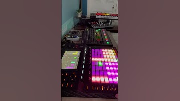 Melodic techno dawless jam - Akai Force, TR8S and Microfreak #akaiforce #tr8s #microfreak #techno