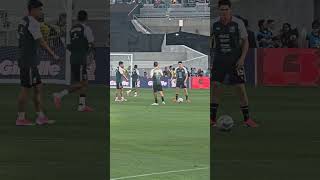 Gil Mora peloteando con Israel reyes, previo a México vs Australia